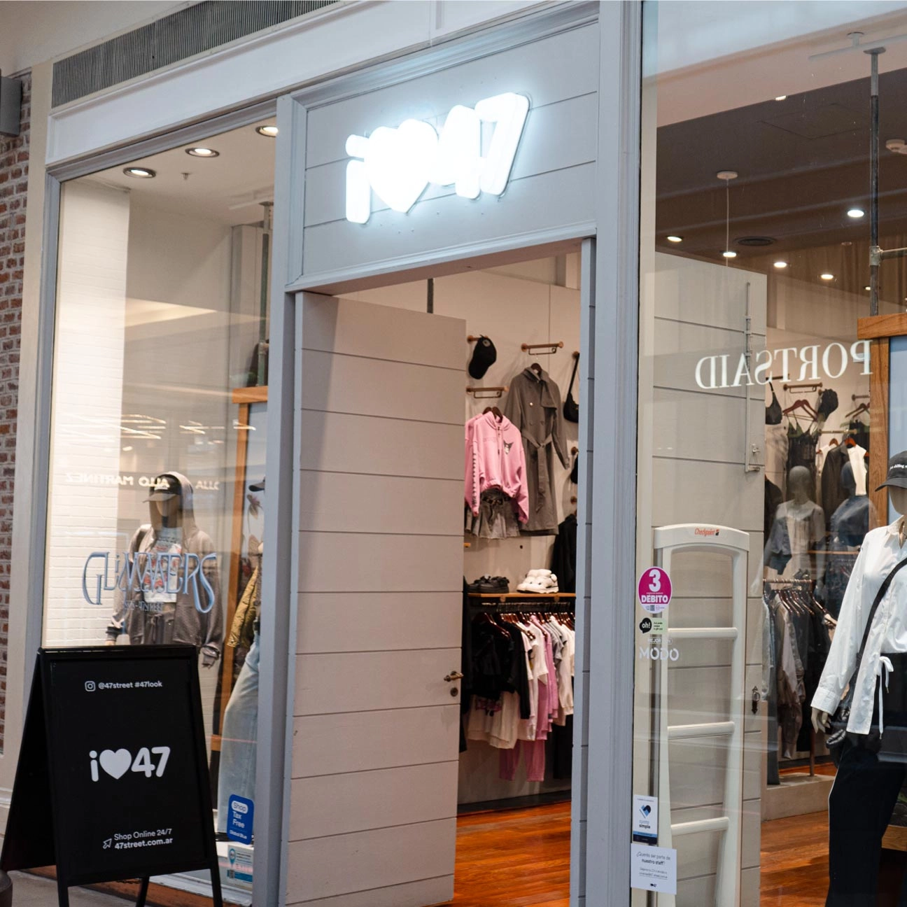 Encontra 47 Street en nuestro centro comercial