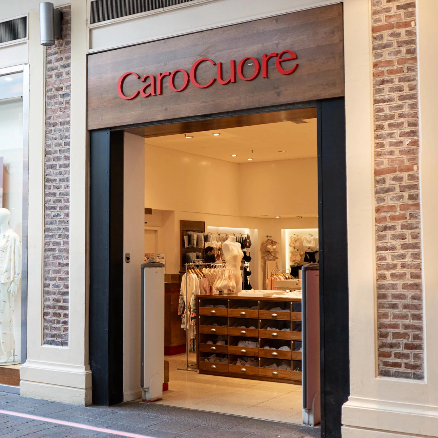 Centro comercial el solar marcas