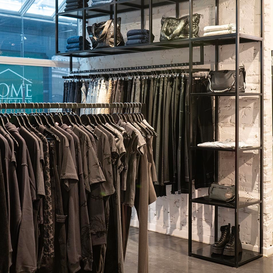 Encontra Complot en nuestro centro comercial