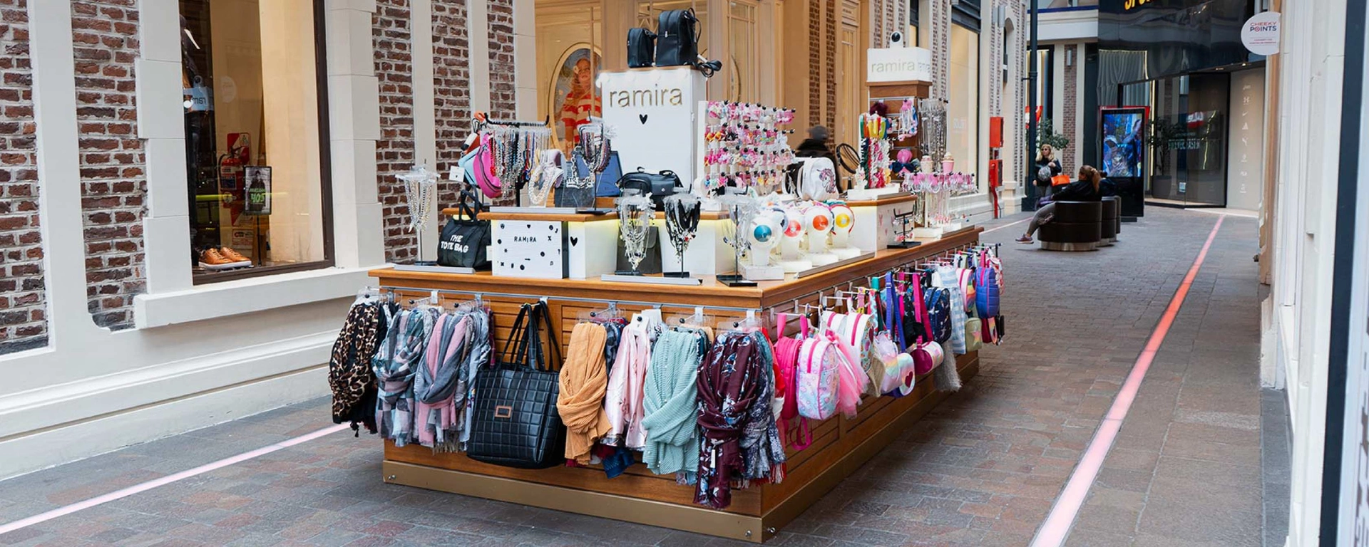 Ramira El Solar Shopping