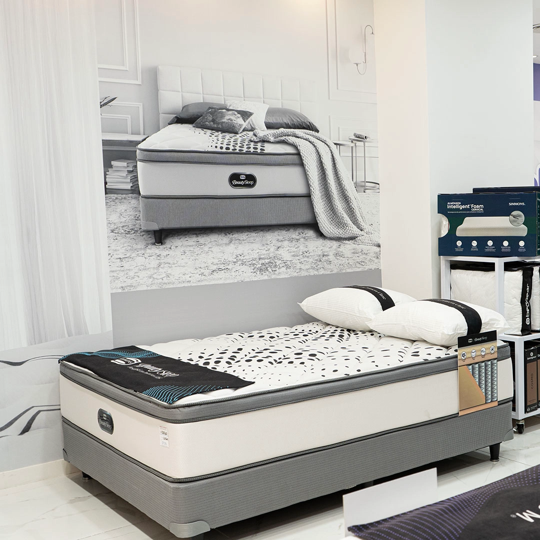 Encontra Simmons en nuestro centro comercial